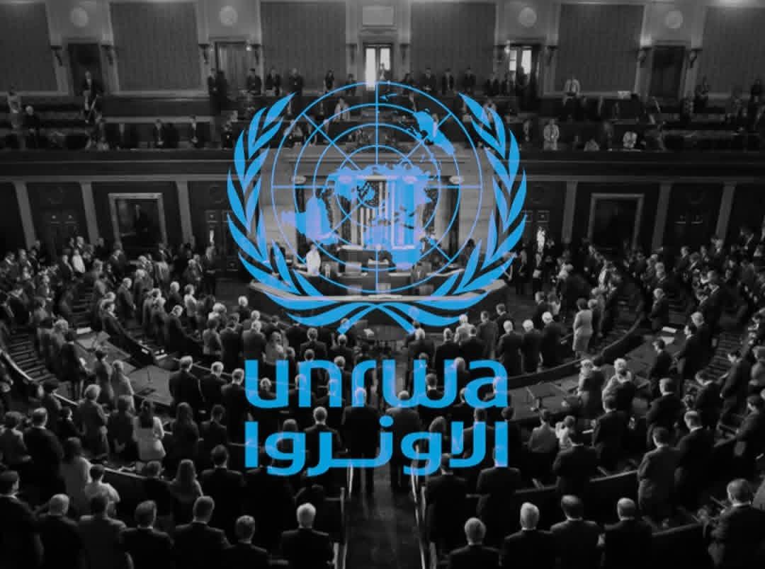 النائب الجمهوري كريس سميث يقود تحركًا في الكونغرس لمنع أي مساهمات أمريكية للوكالة، وسط مساعٍ متواصلة لإنهاء دورها ونقل خدماتها إلى جهات بديلة.