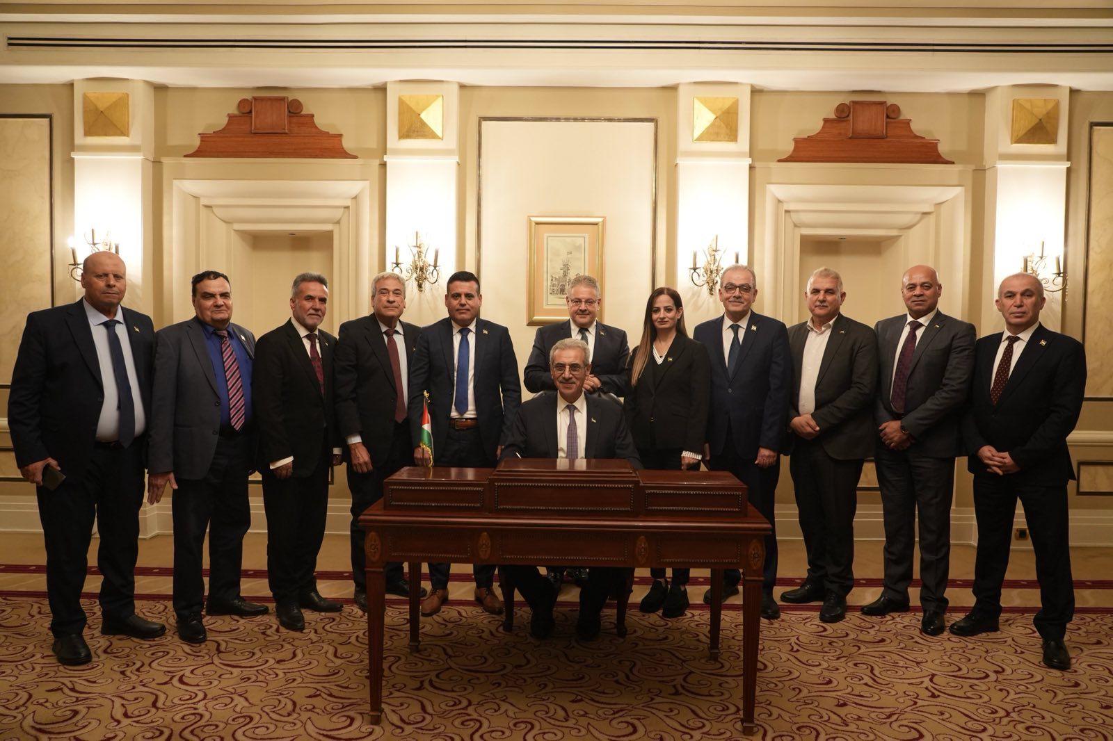 الاحتلال يمنع دخول لجنة التكنوقراط الفلسطينية للإشراف على غزة