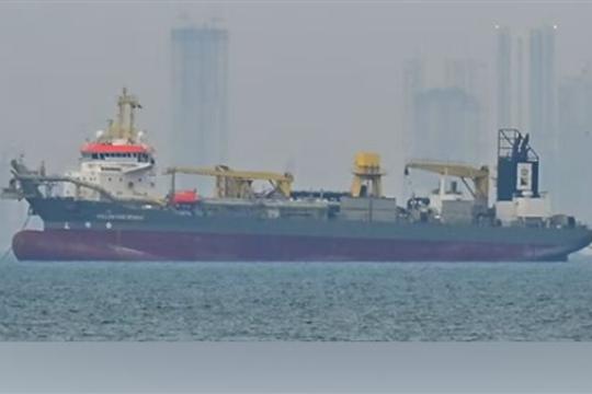 أسعار النفط ترتفع مع استمرار التوترات في الشرق الأوسط وتوقف حركة السفن في هرمز