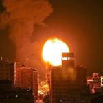 قصف إسرائيلي يستهدف مبنى سكنيًا وخيام نازحين في غرب غزة