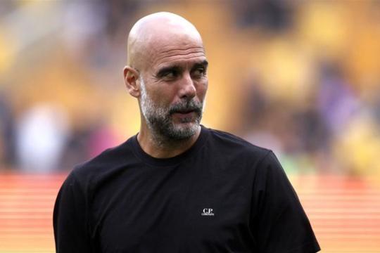 جوارديولا يوجّه رسالة مؤثرة لجماهير برشلونة ويدعو لملء مدرجات مباراة كتالونيا – فلسطين