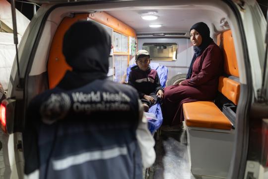 منظمة الصحة العالمية تُجلي 41 مريضًا من غزة في أول عملية منذ وقف إطلاق النار