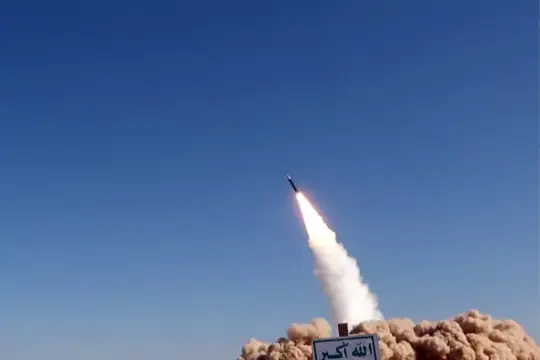 الحوثيون يدخلون الحرب رسمياً إلى جانب إيران