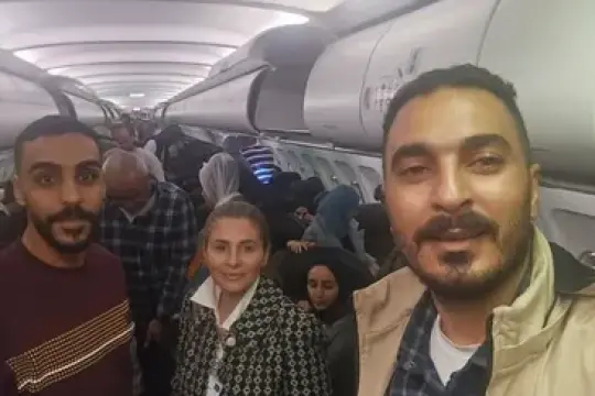 تحقيق هآرتس: شركة غامضة يديرها إسرائيلي إستوني نجحت في تهريب مئات الفلسطينيين من غزة