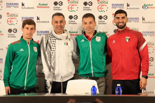 منتخب فلسطين يواجه الباسك في مباراة تاريخية على ملعب سان ماميس
