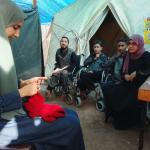 إكرام أبو حصيرة.. شابة غزية تعمل في “صناعة الصوف” لإعالة 3 من أشقائها المعاقين حركياً