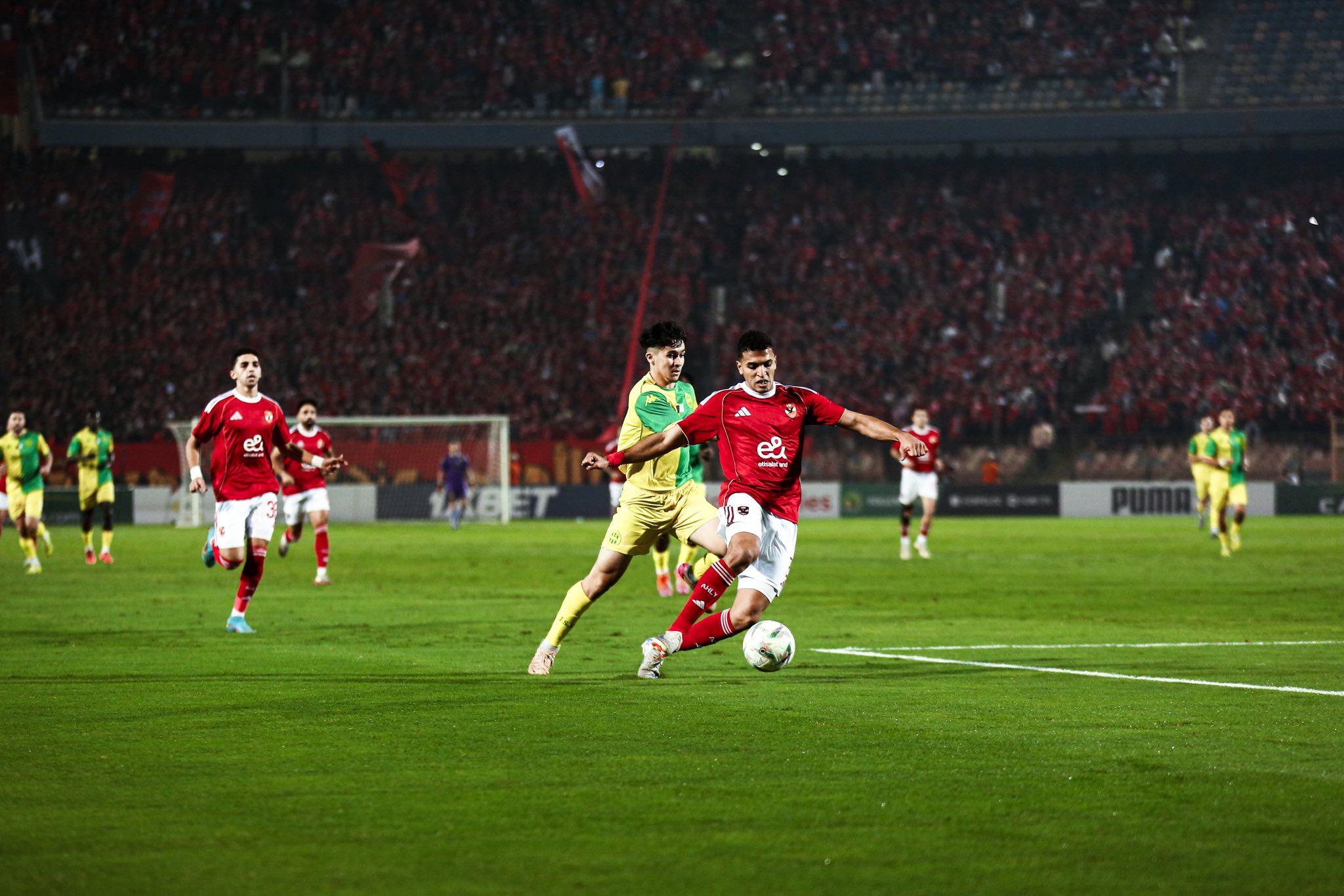 عودة قوية لتريزيجيه وتألق إمام عاشور يقودان الأحمر لصدارة مجموعته في البطولة الأفريقية