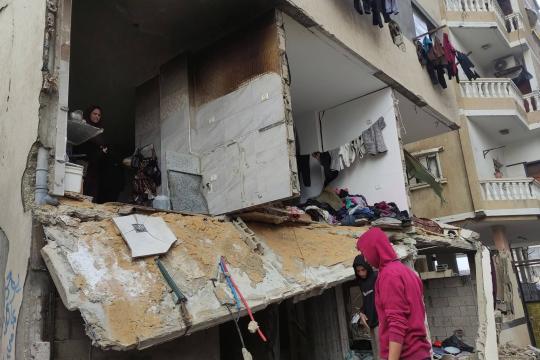 انهيار 3 مبانٍ في غزة بعد أمطار غزيرة تضرب القطاع