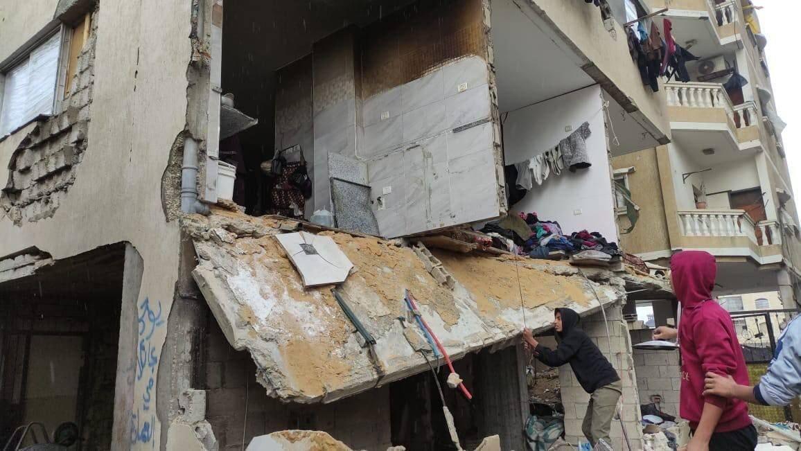 الأمطار والسيول تكشف هشاشة المباني المتضررة في غزة وتحذيرات من الدفاع المدني مع تفاقم المنخفض الجوي