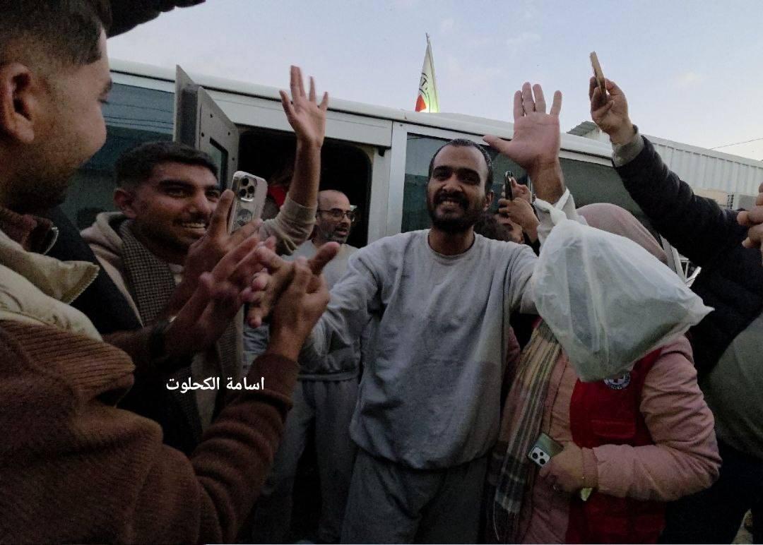 غزة.. الاحتلال بفرج عن 11 أسيرا عبر الصليب الأحمر