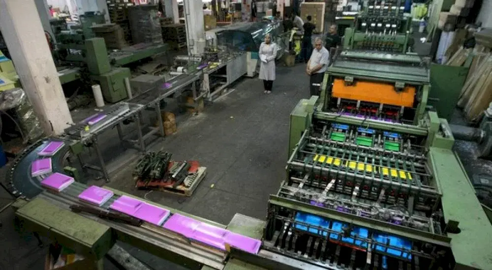 الصناعات التحويلية والكهرباء تسجل نموًا، بينما التعدين والمياه والنفايات تتراجع