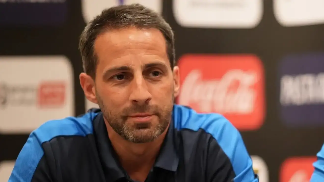 مجلس إدارة الزمالك يجتمع بالإجماع على إنهاء التعاقد مع المدرب البلجيكي لتدهور النتائج وتجنب الشرط الجزائي