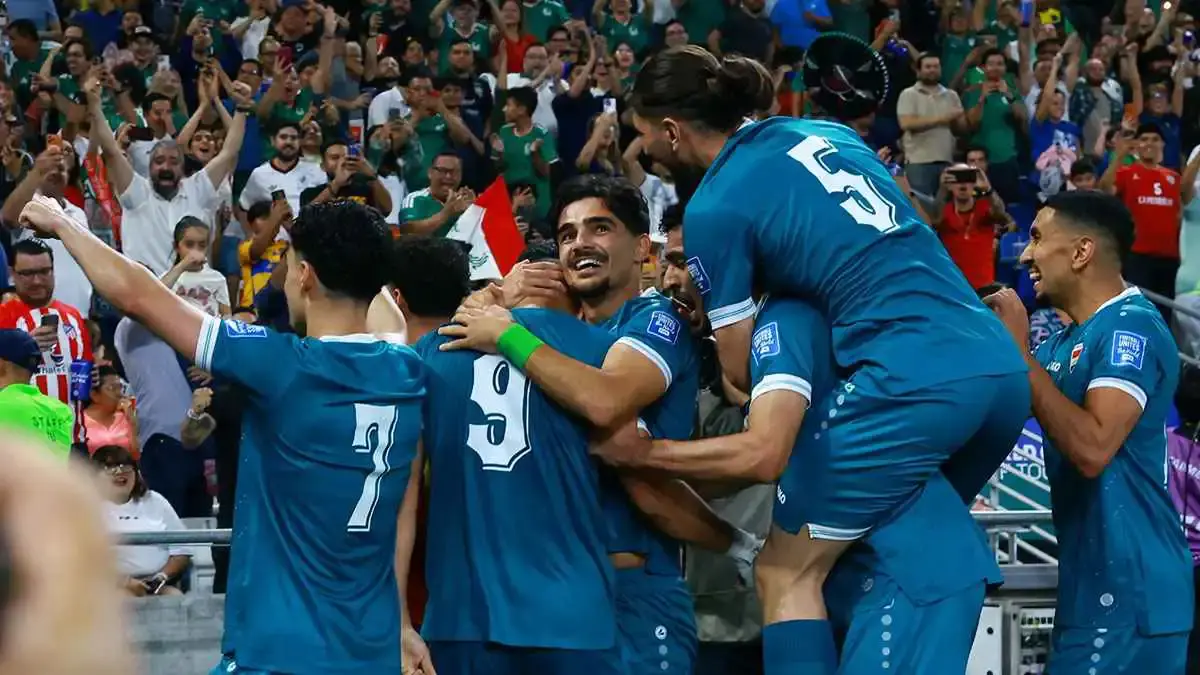 أسود الرافدين يحسمون بطاقة المونديال بثنائية الحمادي وأيمن حسين ويضربون موعداً مع فرنسا والسنغال