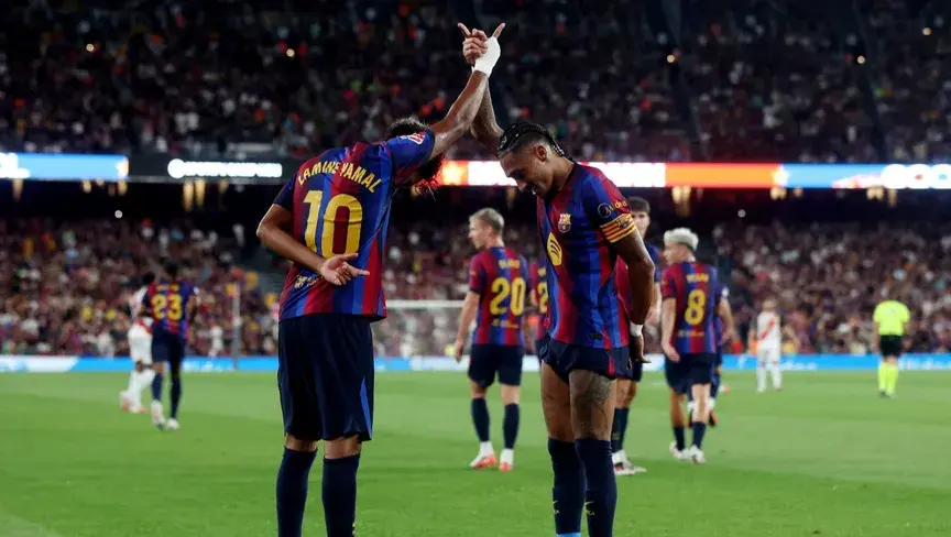 الفريق الكتالوني يحقق فوزه الثالث تواليًا ويتصدر بفارق الأهداف عن ريال مدريد