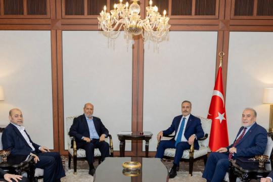 خليل الحية يبحث مع وزير الخارجية التركي تطورات غزة والوحدة الوطنية الفلسطينية