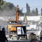 دائرة شؤون القدس تدين اقتحام الاحتلال لمقر الأونروا في الشيخ جراح وتصفه بالتصعيد الخطير