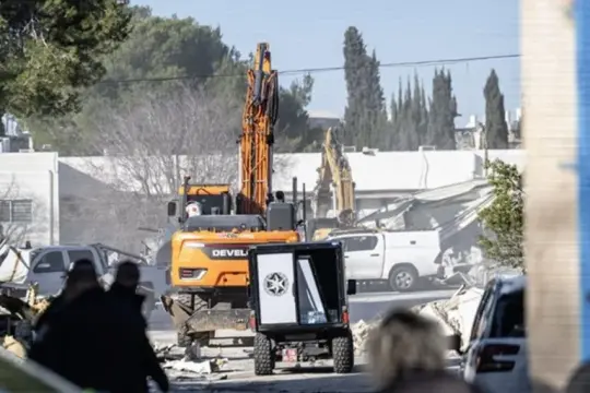 دائرة شؤون القدس تدين اقتحام الاحتلال لمقر الأونروا في الشيخ جراح وتصفه بالتصعيد الخطير