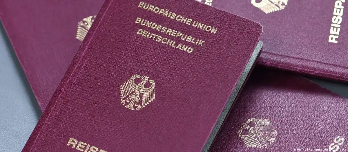 برلين تتجه لسحب الجنسية من شاب فلسطيني بعد منشور يُمجد حماس على إنستغرام