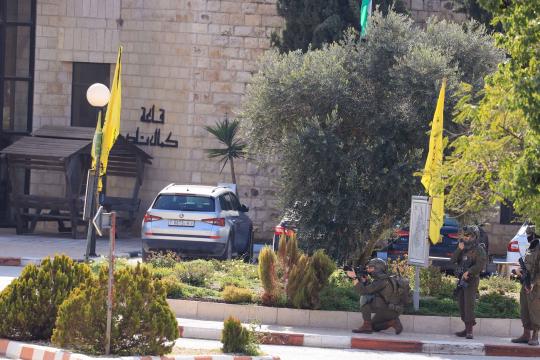 إدارة جامعة بيرزيت تدين اقتحام قوات الاحتلال للحرم واستهداف الطلبة