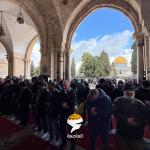 آلاف المصلين يؤدون صلاة الجمعة في المسجد الأقصى وسط قيود مشددة