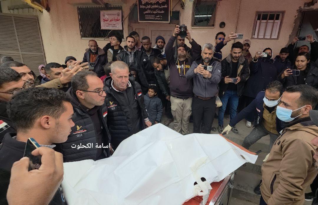 إسرائيل تدّعي استهداف مشغلي طائرة مسيرة، وحركة حماس تتهم الاحتلال بارتكاب "جريمة حرب"