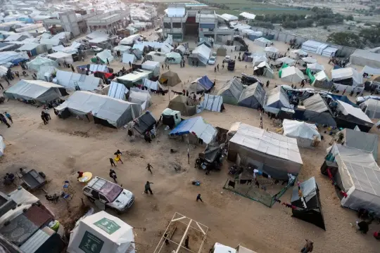 أونروا: الجرذان تهاجم أطفال غزة داخل الخيام وتحذيرات من انهيار صحي شامل