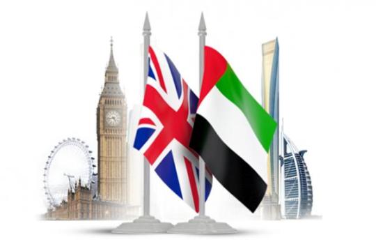 عبد الله بن زايد يبحث مع وزيرة الخارجية البريطانية تعزيز التعاون الثنائي والقضايا الإقليمية