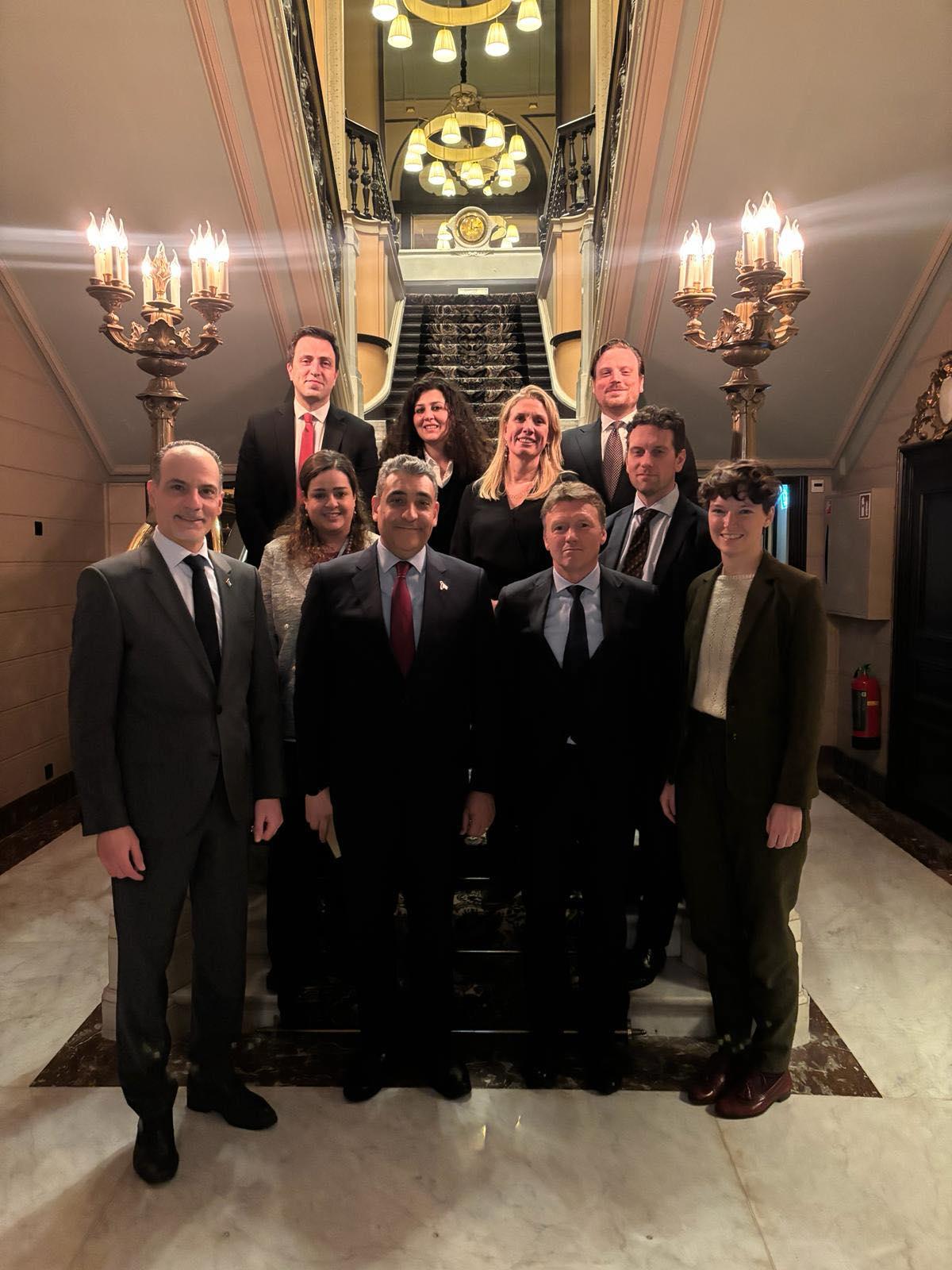 عوض الله يدعو هولندا للاعتراف بدولة فلسطين وإنهاء الاحتلال وفق قرارات الشرعية الدولية