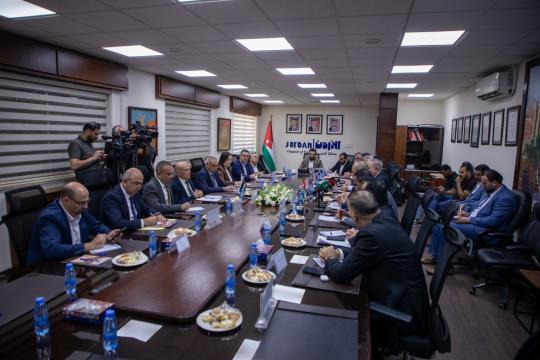 فلسطين والأردن تطلقان برنامجًا للتعاون السياحي وحماية التراث الثقافي