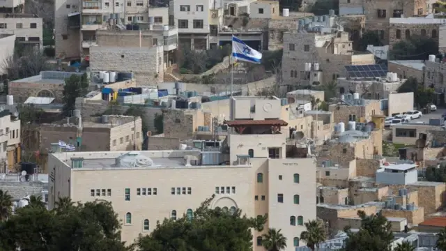 ورقة موقف تحذر من نقل صلاحيات التخطيط من بلدية الخليل إلى الإدارة المدنية الإسرائيلية وتقويض الترتيبات التي أقرها بروتوكول الخليل لعام 1997