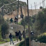 إصابات في اعتداء مستوطنين وجنود الاحتلال على قرية تلفيت وبلدة قصرة جنوب نابلس