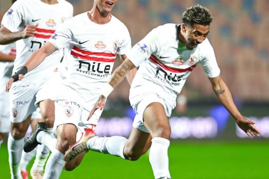 الزمالك يتصدر الدوري المصري بعد فوز مثير على زد وتعادل سيراميكا