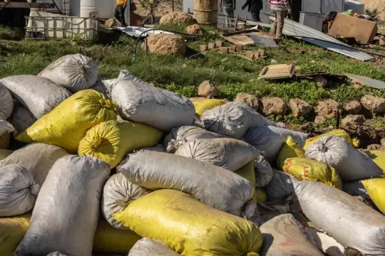 نزوح قسري يتوسع في الضفة الغربية: عائلات فلسطينية تغادر رأس عين العوجا تحت ضغط المستوطنين