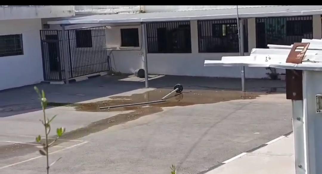 مستوطنون يهاجمون مدرسة بنات اللبن الشرقية ويخربون مرافقها جنوب نابلس