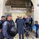 الاحتلال يمنع إقامة صلاة الجمعة في شارع صلاح الدين بالقدس