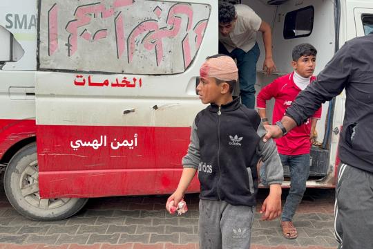 إصابة مواطنين برصاص الاحتلال شمال غزة أحدهما بحالة خطيرة