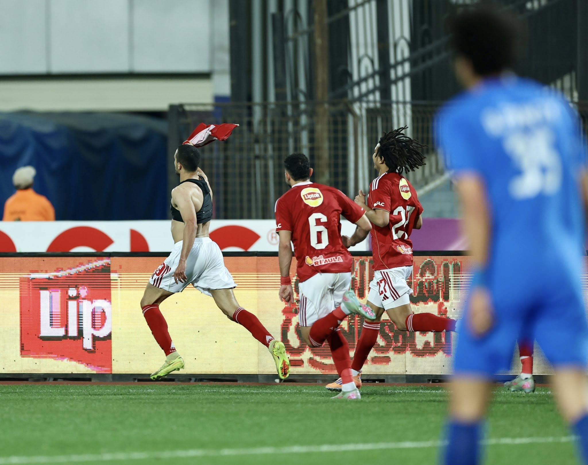 تعادل بيراميدز مع المصري يمنح الزمالك الأفضلية.. والمنافسة تشتعل بين الثلاثي الكبير