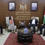 القنصل البلجيكي يطلع على أوضاع الخليل والبلدة القديمة