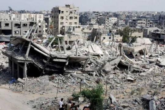 الغارديان: مجلس السلام في غزة يقترب من إبرام أول عقد لبناء منشأة لدعم قوة دولية