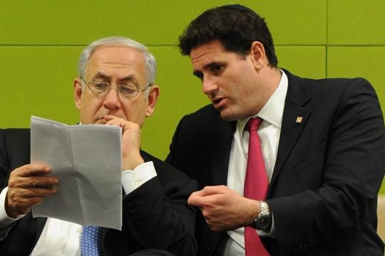 استقالة مفصلية داخل حكومة نتنياهو: رون ديرمر ينسحب من المشهد بعد عامين من إدارة الملفات الحساسة