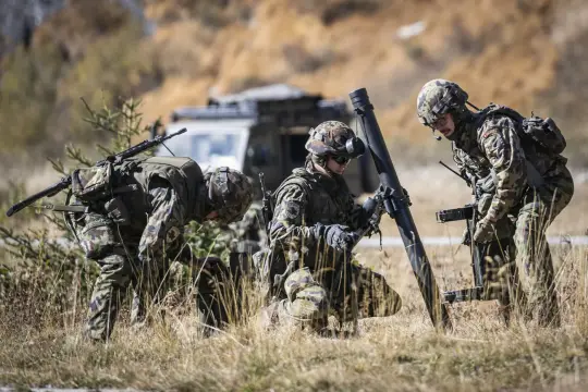 كوسوفو توافق على إرسال قوات إلى قطاع غزة ضمن قوة أمنية دولية