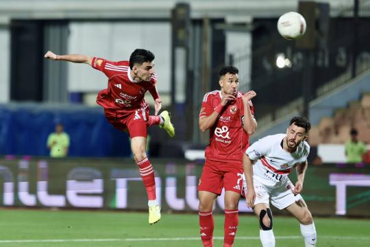 فيديو: الأهلي يكتسح الزمالك بثلاثية نظيفة ويشعل صراع الدوري المصري