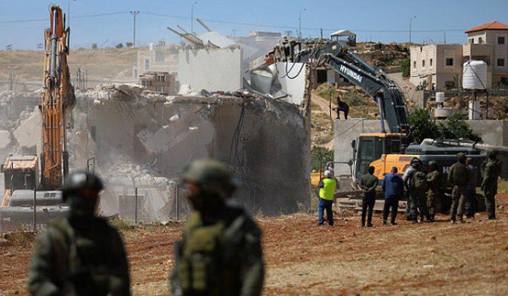 الخطة تستهدف إغلاق محور يربط شمال الضفة الغربية بجنوبها وتعزيز العزل الجغرافي للقدس