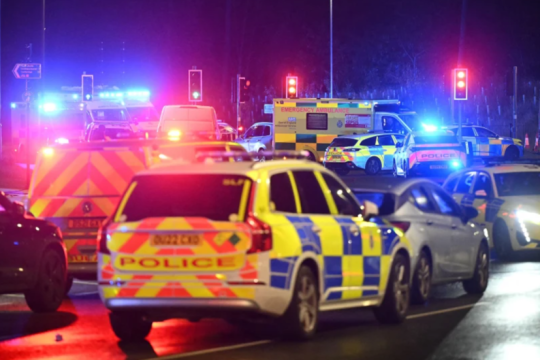 10 جرحى في هجوم طعن جماعي على متن قطار بشرق إنجلترا والشرطة تعتقل مشتبهين