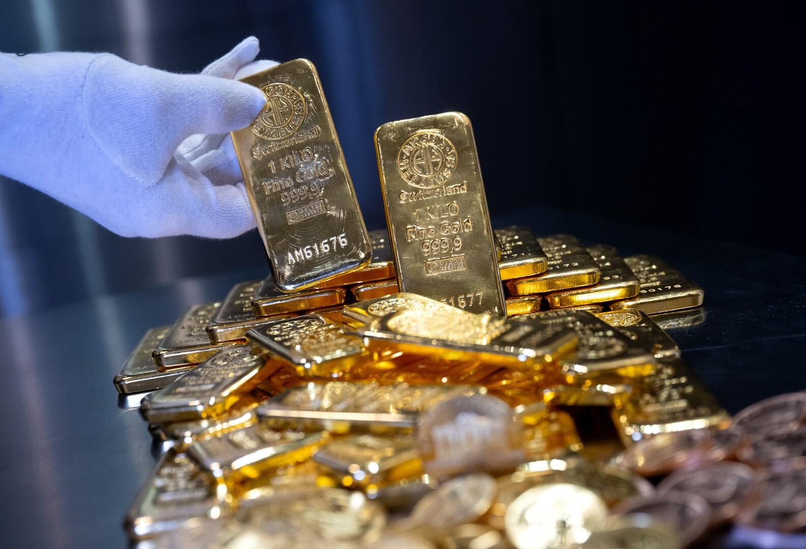 استقرار الذهب بعد مكاسب طفيفة وسط تصريحات متضاربة حول حرب إيران