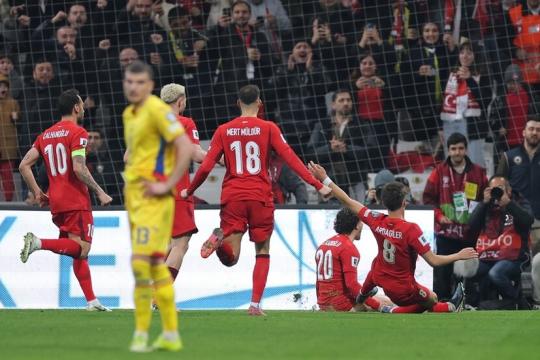فيديو: تركيا تبلغ نهائي الملحق الأوروبي المؤهل لكأس العالم 2026 بفوز صعب على رومانيا