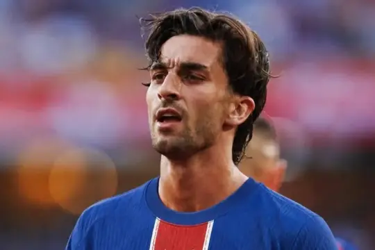 باريس سان جيرمان يتوصل لاتفاق مع برشلونة لضم فيران توريس مقابل 50 مليون يورو