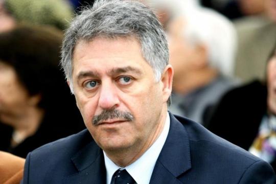لبنان يفرج عن السفير الفلسطيني السابق أشرف دبور ويرفض تسليمه إلى رام الله