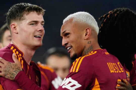 روما يعود للانتصارات بالدوري الإيطالي بفوز صعب على كومو