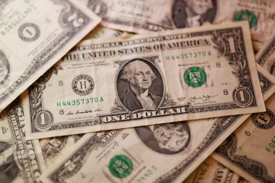 الدولار يستقر مؤقتاً مع ترقب اجتماعات البنوك المركزية الأسبوع المقبل